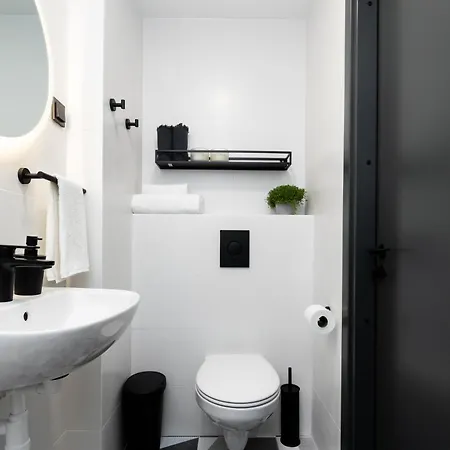 Rare - Self Check-in Miniapartments